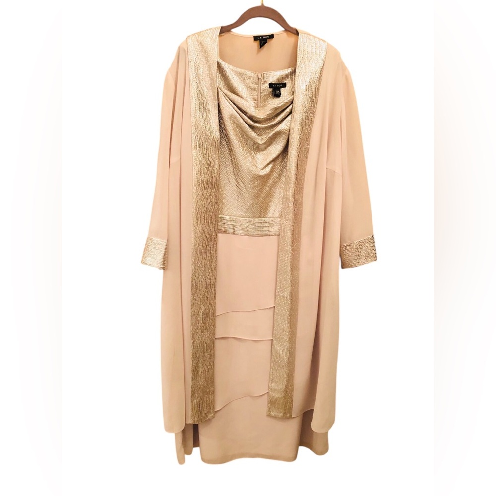 Elegant Gold and Cream Women's Dress